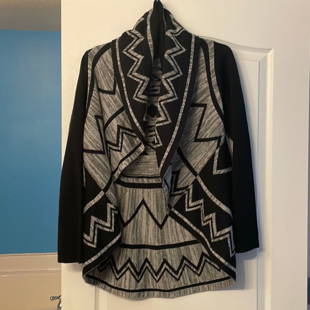 Cardigan sweater. Size XL. New Directions